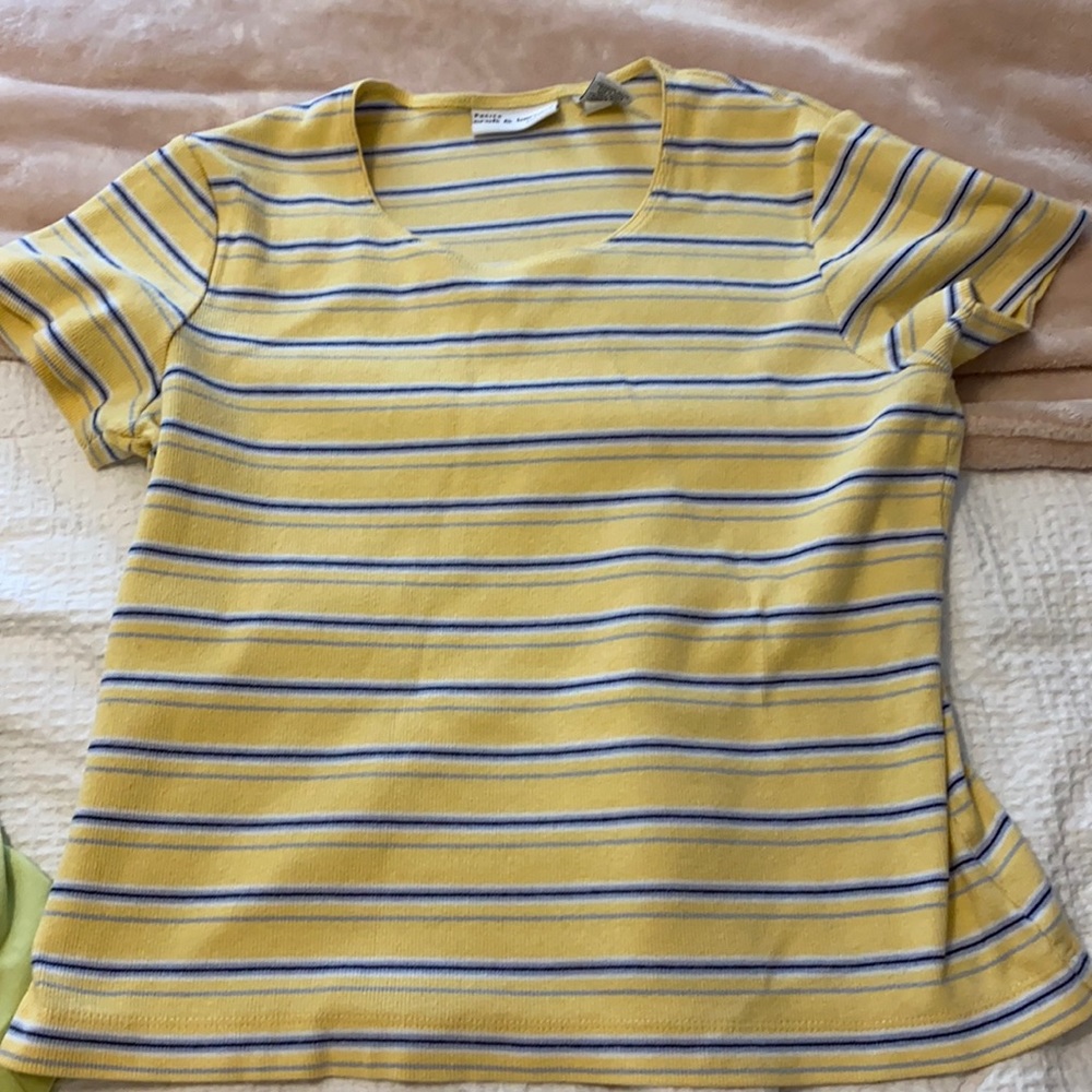 Yellow blue and white tee